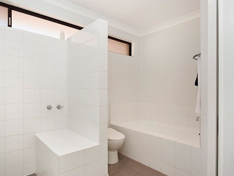 5 Silky Oak Lane, Willetton WA 6155