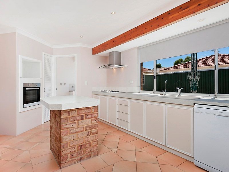 56 Sylvan Crescent, Leeming WA 6149