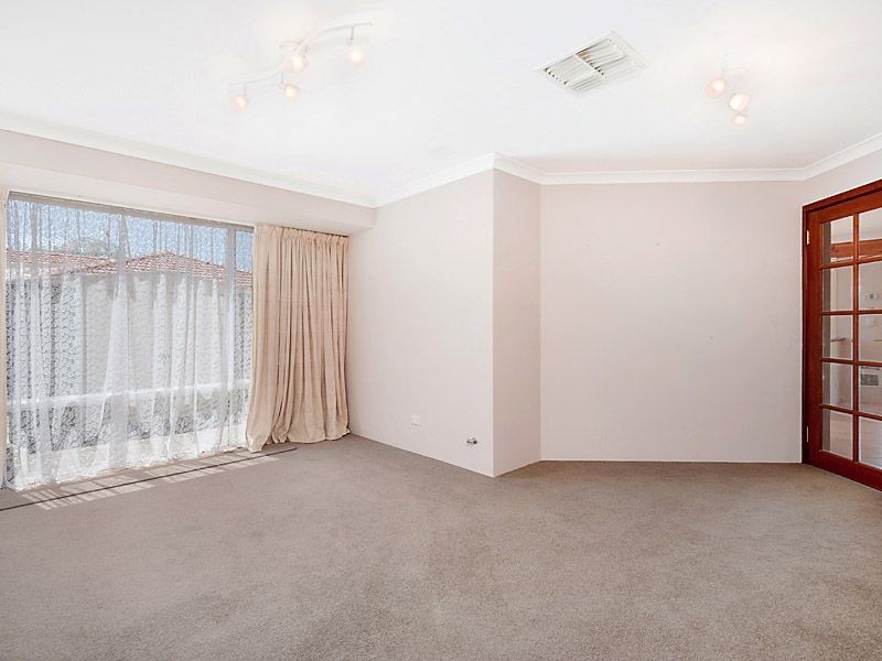 56 Sylvan Crescent, Leeming WA 6149