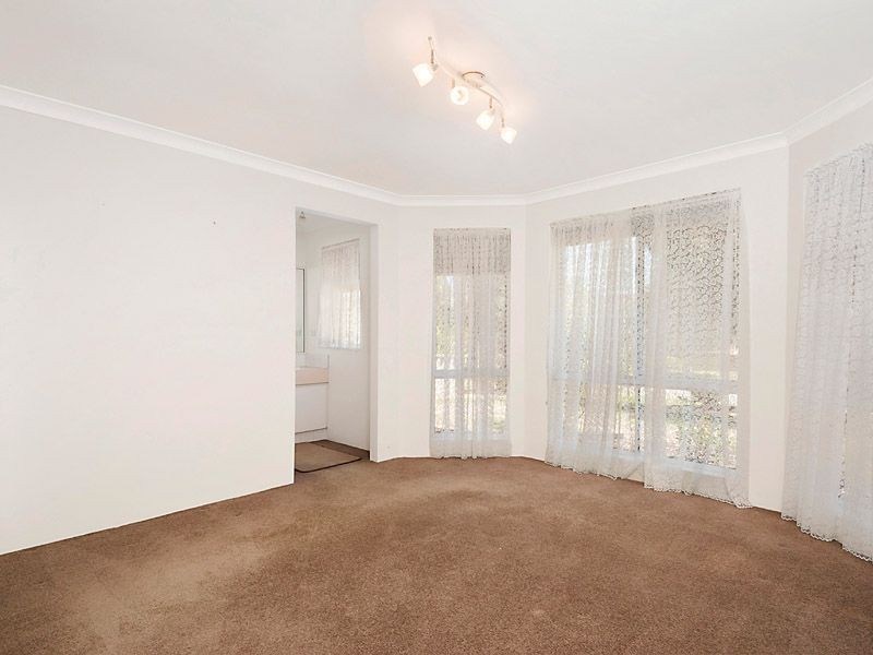 56 Sylvan Crescent, Leeming WA 6149