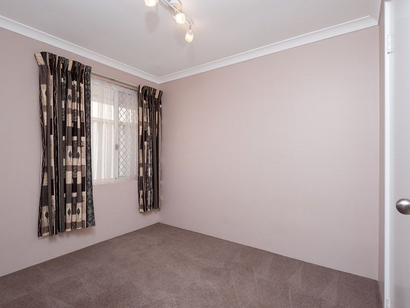 56 Sylvan Crescent, Leeming WA 6149