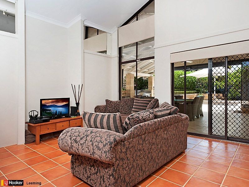 4 Denic Rise, Leeming WA 6149