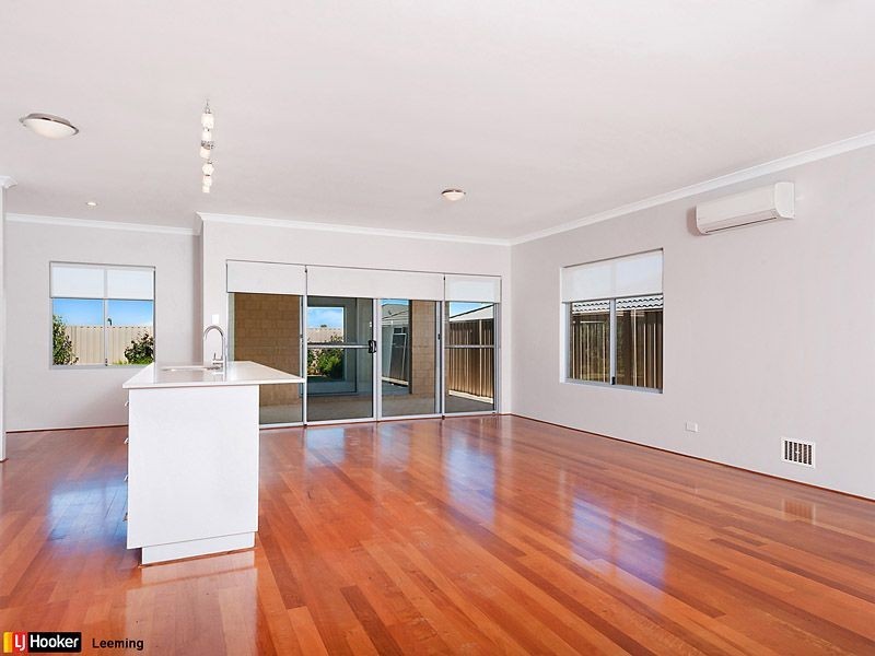 69 Barfield Road, Hammond Park WA 6164