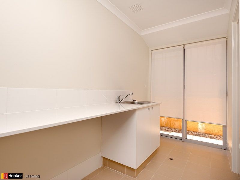 69 Barfield Road, Hammond Park WA 6164