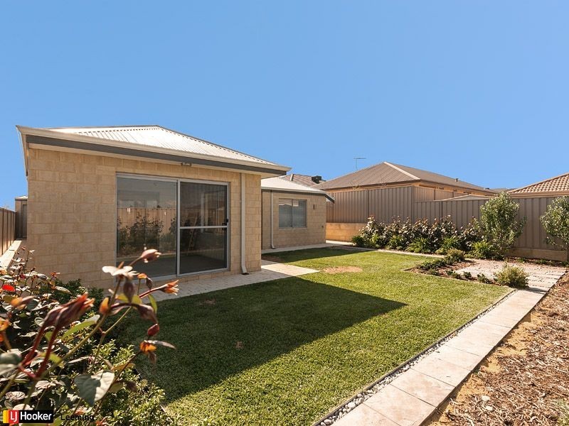 69 Barfield Road, Hammond Park WA 6164