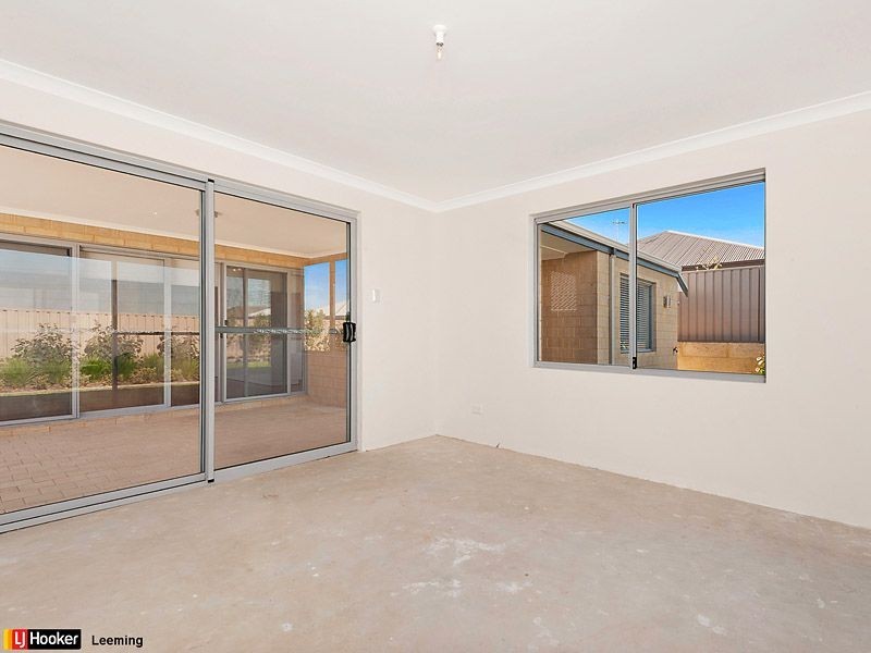 69 Barfield Road, Hammond Park WA 6164