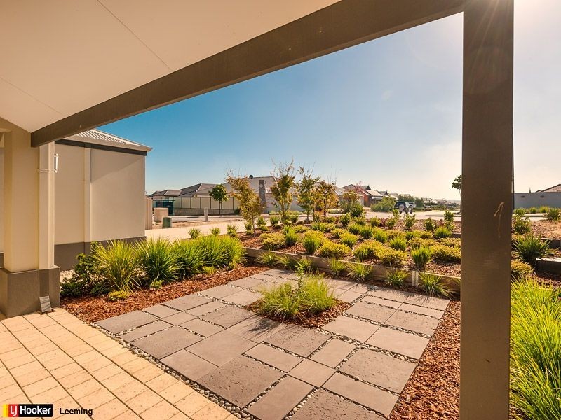 69 Barfield Road, Hammond Park WA 6164