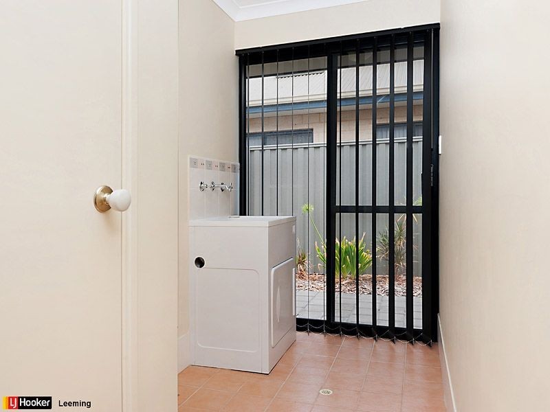 14 Hillhouse Way, Piara Waters WA 6112