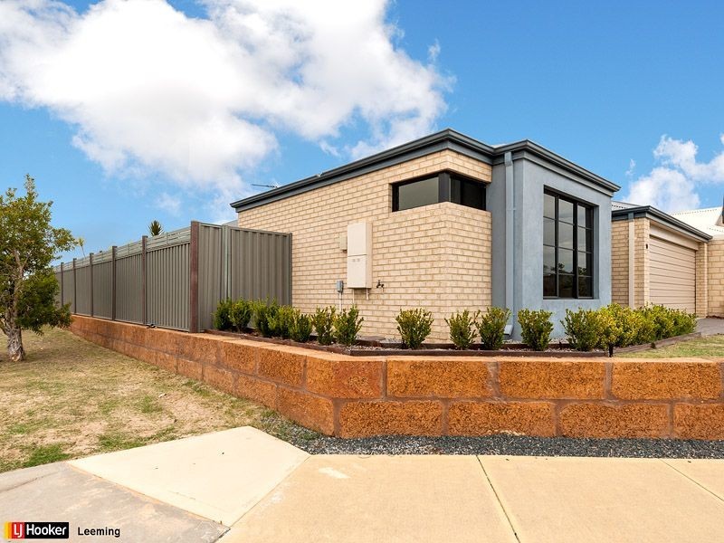 14 Hillhouse Way, Piara Waters WA 6112