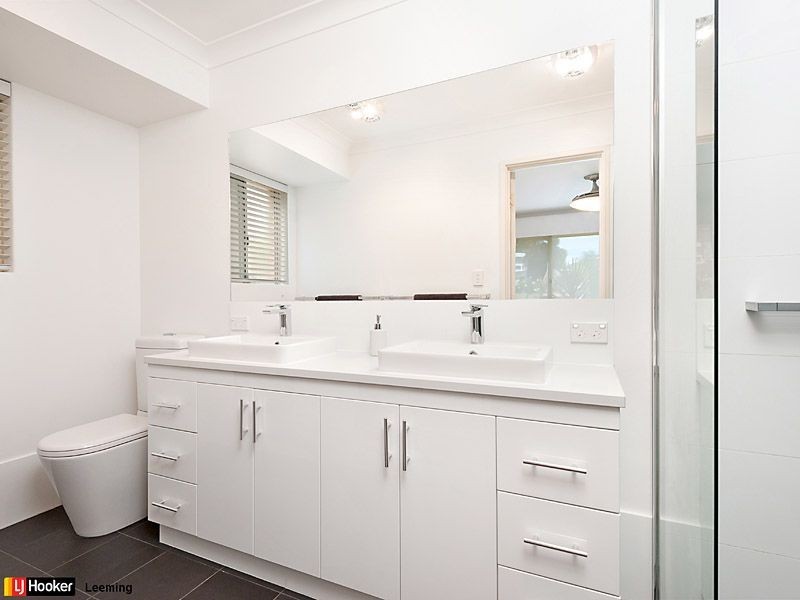 10 Sellen Court, Leeming WA 6149