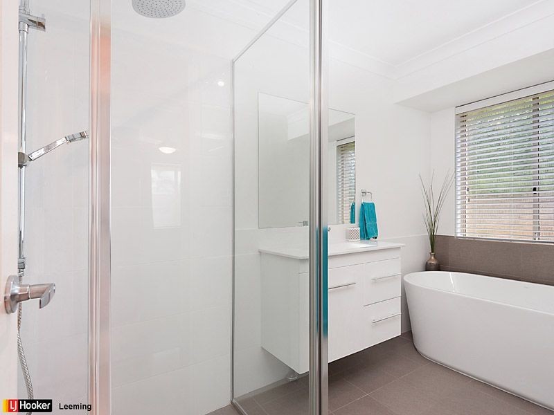 10 Sellen Court, Leeming WA 6149