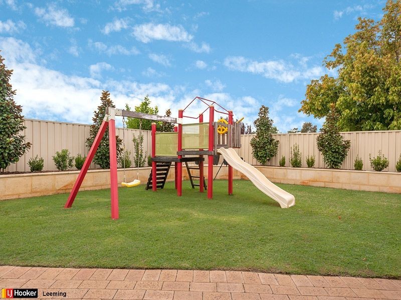 10 Sellen Court, Leeming WA 6149