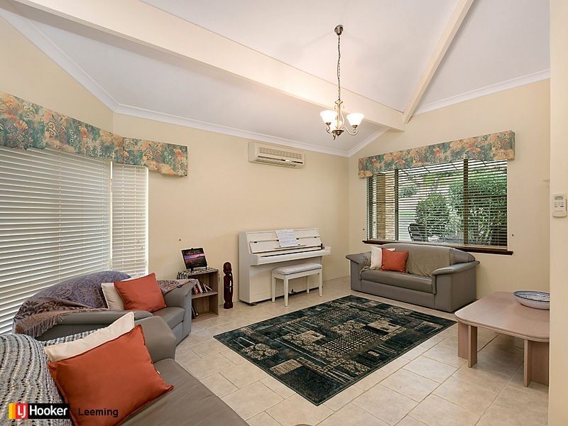 21 Underwood Grove, Kardinya WA 6163