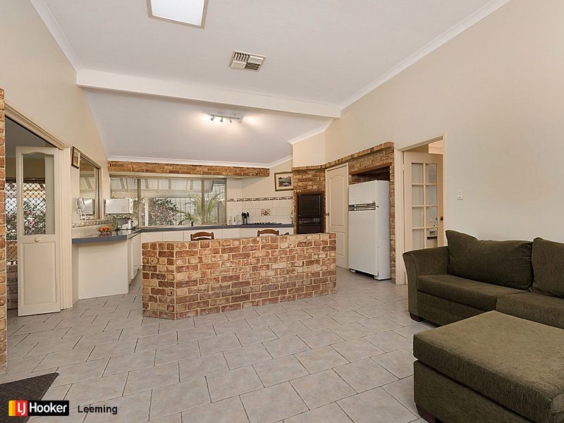 21 Underwood Grove, Kardinya WA 6163