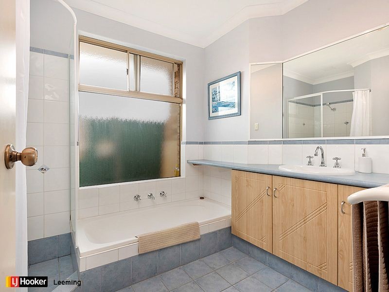 21 Underwood Grove, Kardinya WA 6163