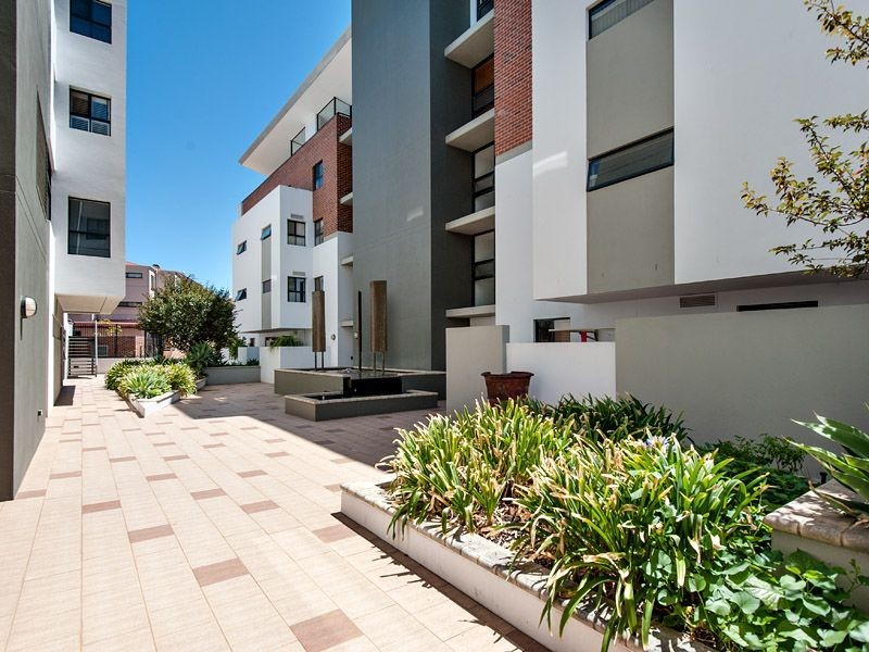 8/82 Royal Street, East Perth WA 6004