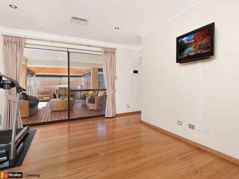 14 Clontarf Terrace, Canning Vale WA 6155