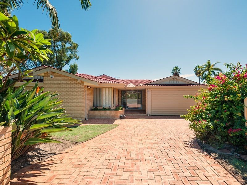 12 Olsen Court, Leeming WA 6149