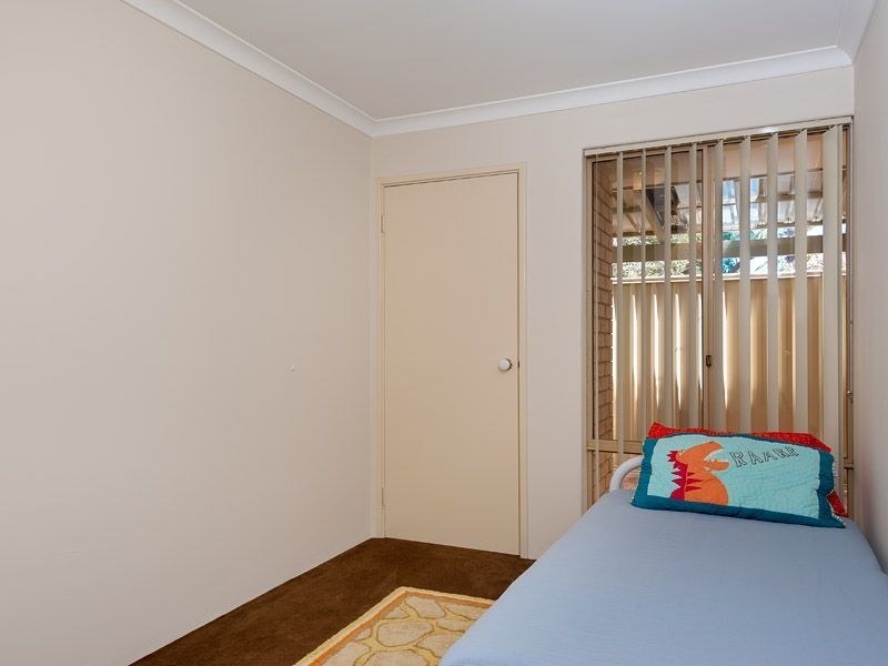 12 Olsen Court, Leeming WA 6149