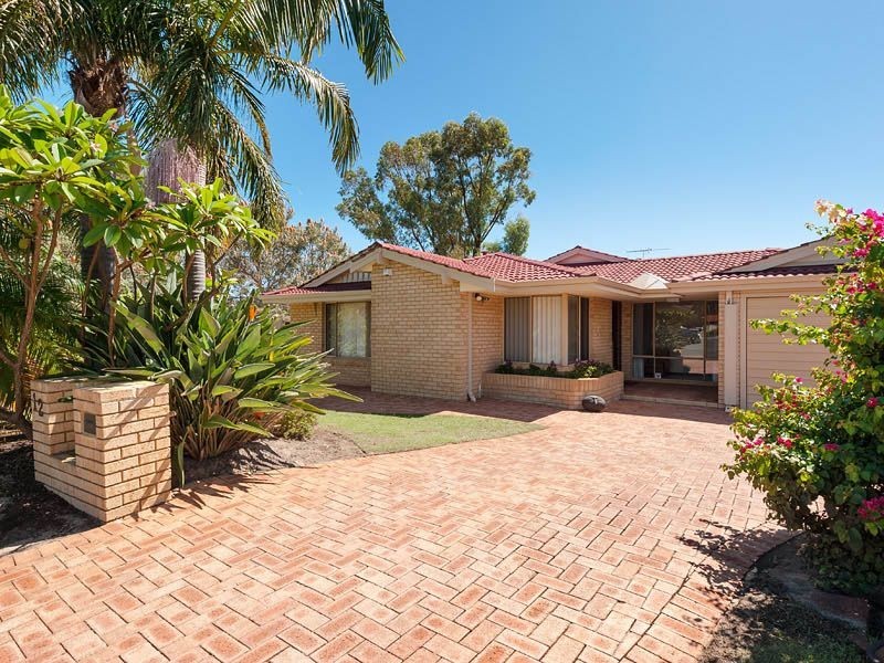 12 Olsen Court, Leeming WA 6149