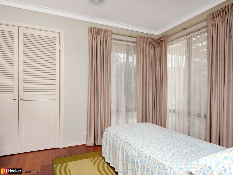 4 Bagot Court, Leeming WA 6149