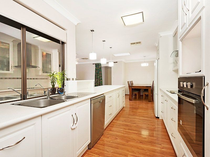 43 Gladstone Road, Leeming WA 6149