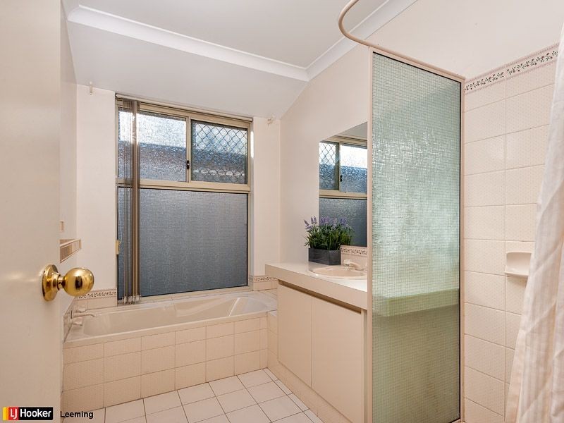 18 Turnbury Park Drive, Jandakot WA 6164