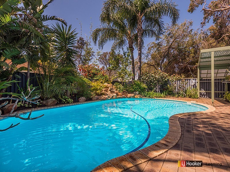 8 Meharry Road, Leeming WA 6149