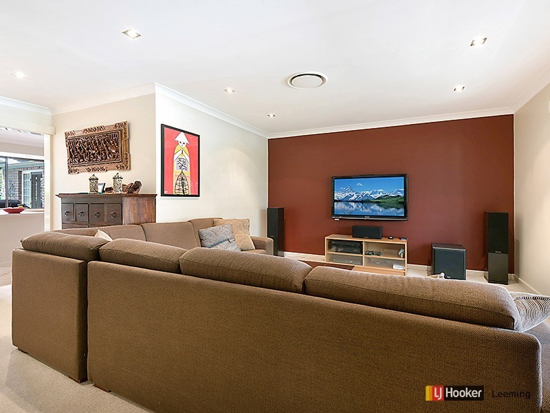 8 Meharry Road, Leeming WA 6149