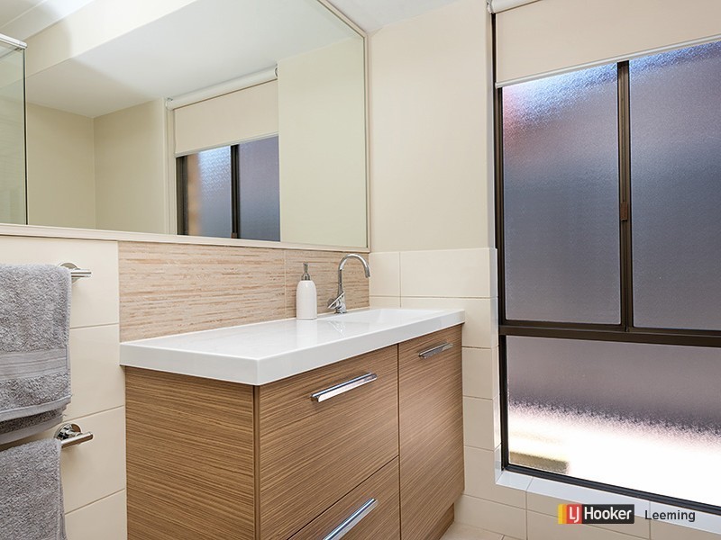 8 Meharry Road, Leeming WA 6149