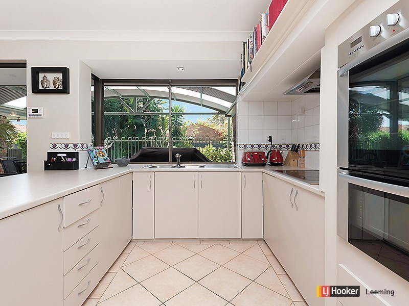 8 Meharry Road, Leeming WA 6149