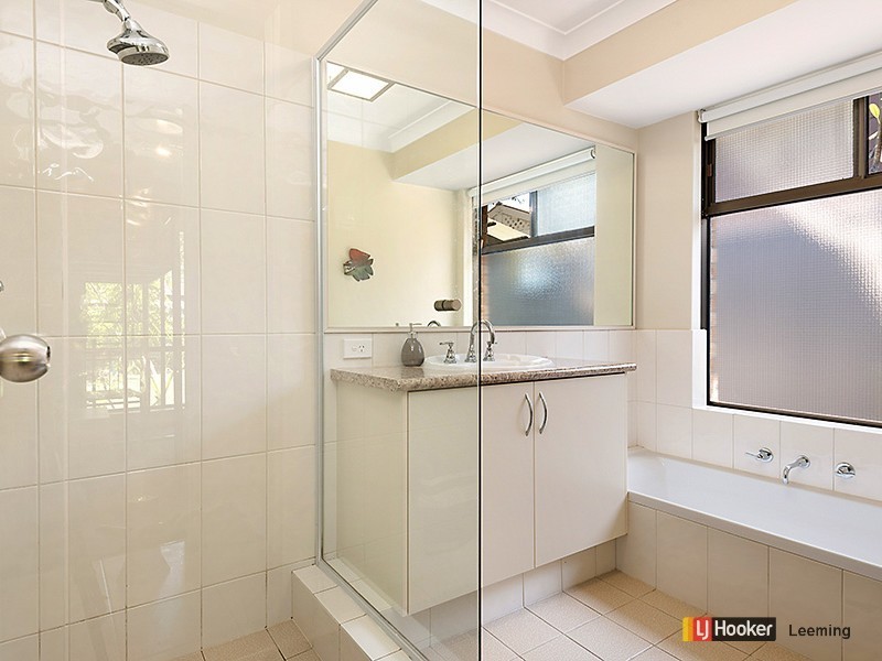 8 Meharry Road, Leeming WA 6149