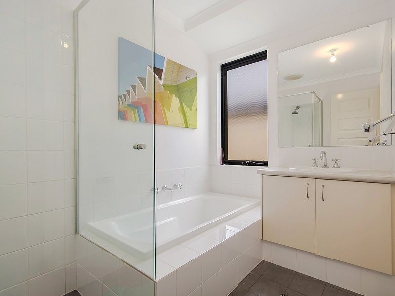 25 Hayeswater Circuit, Waikiki WA 6169