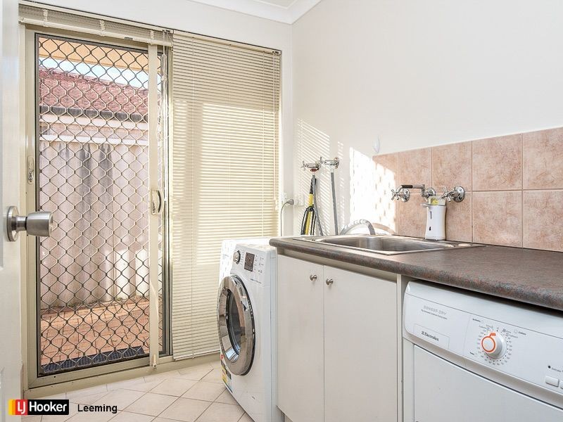 28 Pennlake Drive, Spearwood WA 6163