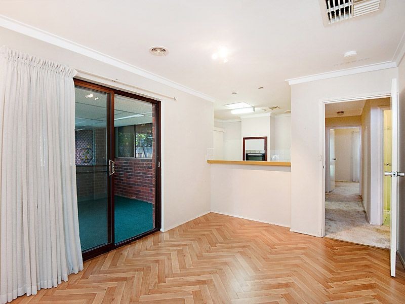 210 Riseley Street, Booragoon WA 6154