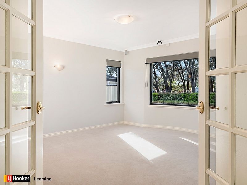 8 Atkinson Gardens, Leeming WA 6149