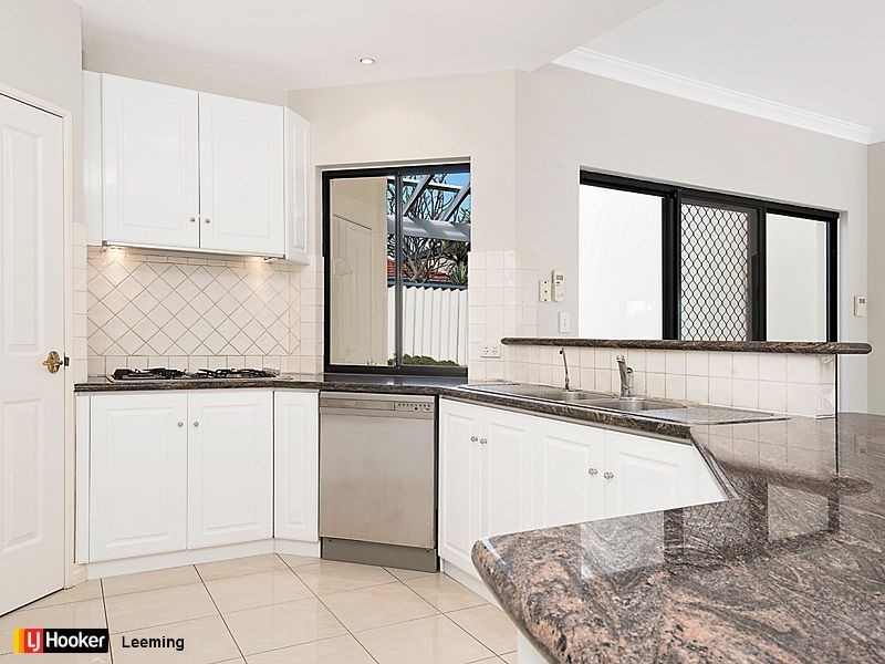 8 Atkinson Gardens, Leeming WA 6149