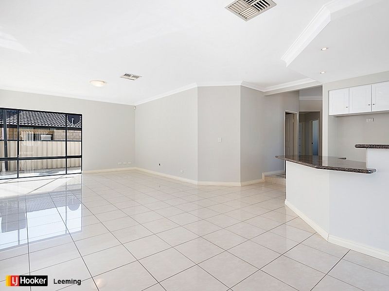 8 Atkinson Gardens, Leeming WA 6149