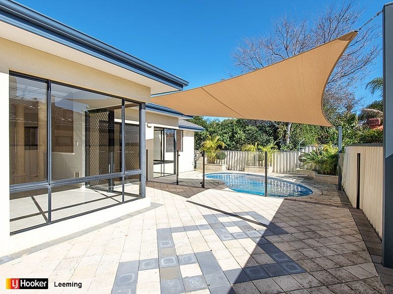 8 Atkinson Gardens, Leeming WA 6149