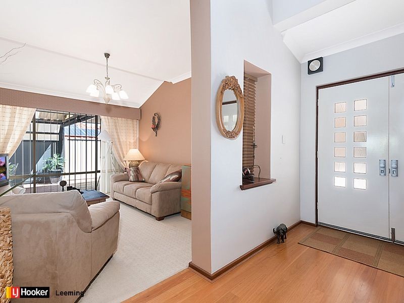 14 Demasson Rise, Leeming WA 6149