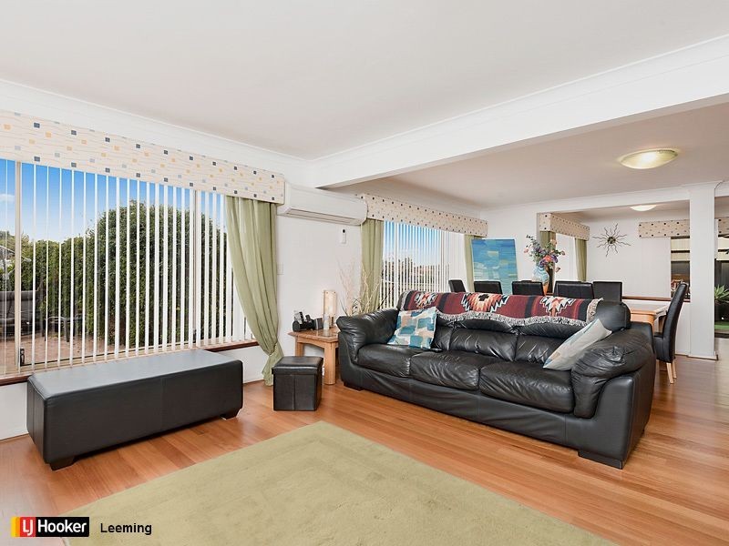 14 Demasson Rise, Leeming WA 6149