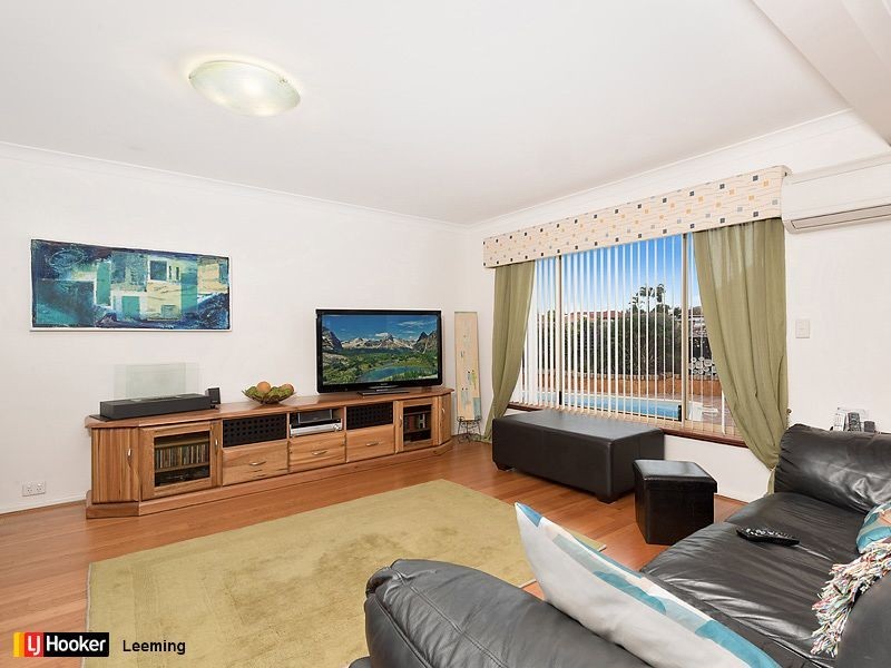 14 Demasson Rise, Leeming WA 6149