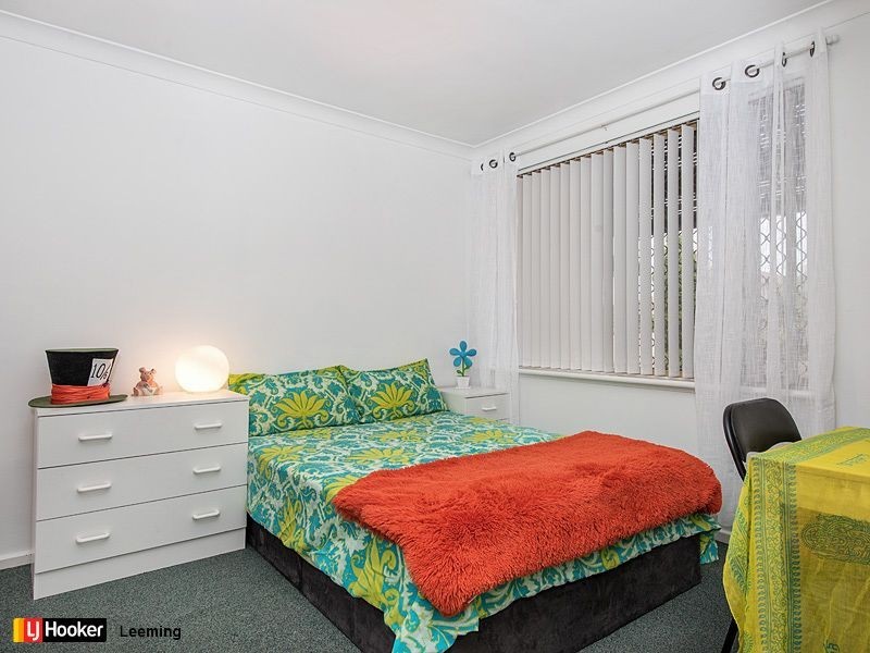 14 Demasson Rise, Leeming WA 6149