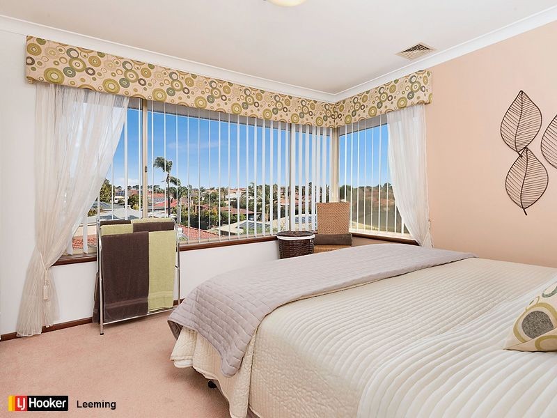 14 Demasson Rise, Leeming WA 6149