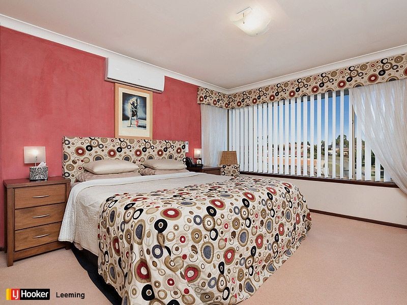 14 Demasson Rise, Leeming WA 6149