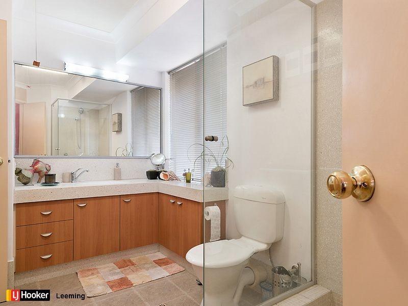 14 Demasson Rise, Leeming WA 6149