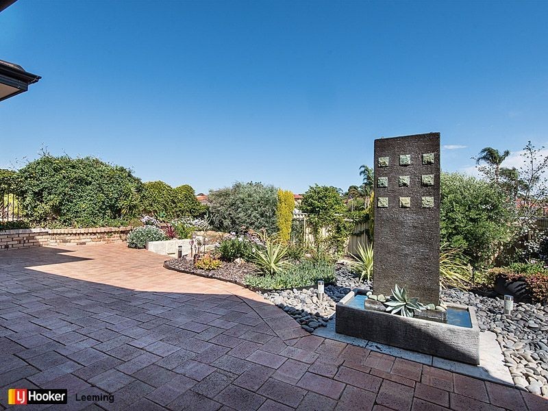 14 Demasson Rise, Leeming WA 6149