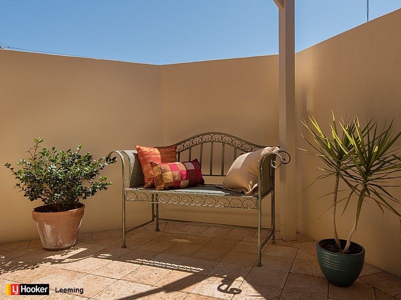 1/185 Kitchener Road, Alfred Cove WA 6154
