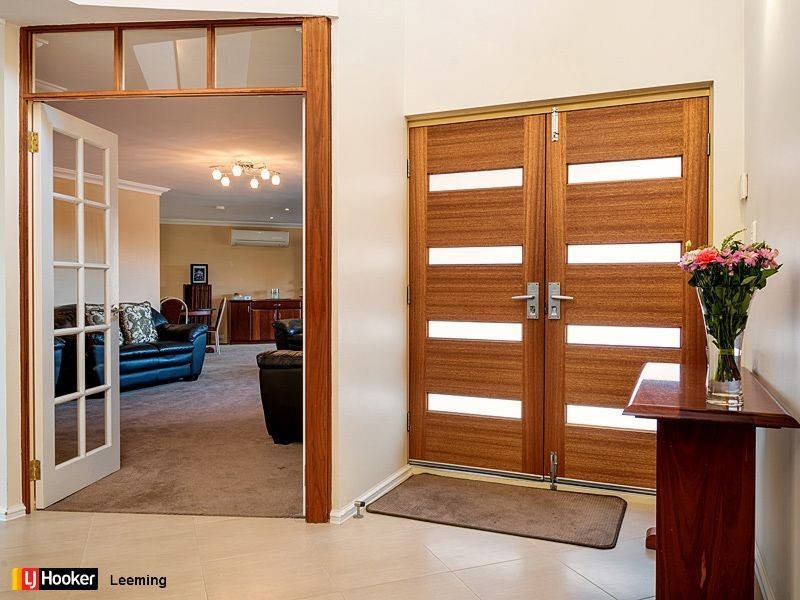 6 Sellen Court, Leeming WA 6149