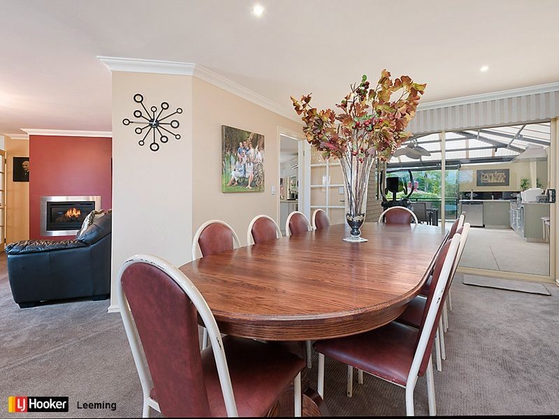 6 Sellen Court, Leeming WA 6149